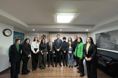 საქართველოს საელჩომ კანტის აკადემიის სტუდენტების დელეგაციას უმასპინძლა